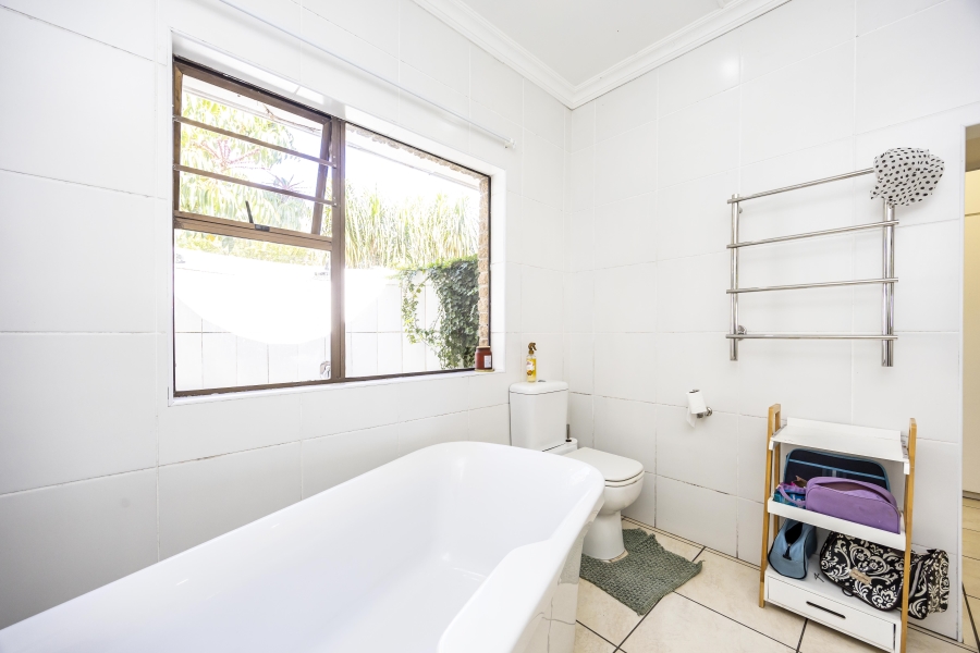 4 Bedroom Property for Sale in Nahoon Valley Park Eastern Cape